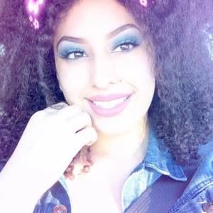 Meet your Posher, Idalia